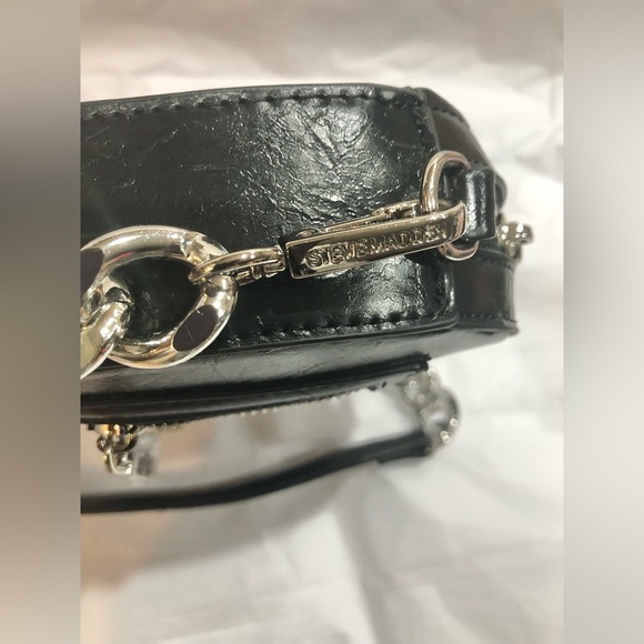 Steve Madden black crinkled zippered heavy chain heart shaped crossbody‎ bag new - Picture 7 of 17